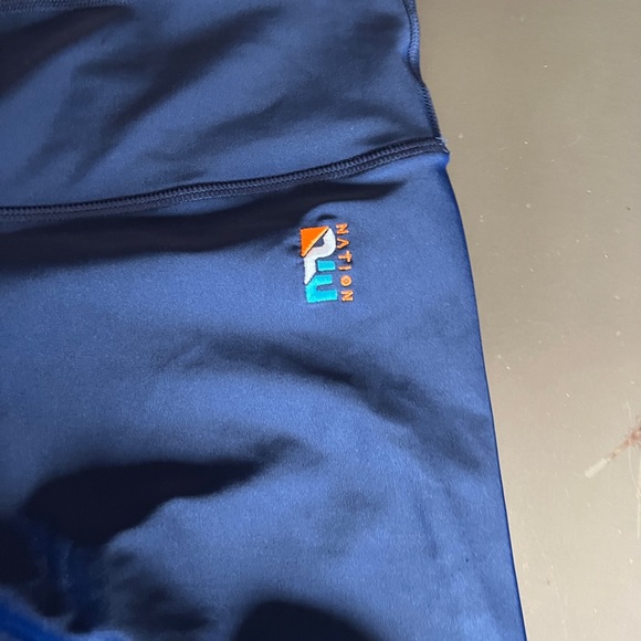 Like new PE nation matching set - Picture 4 of 7